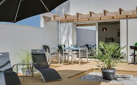 Apartment Les Patios de Flore